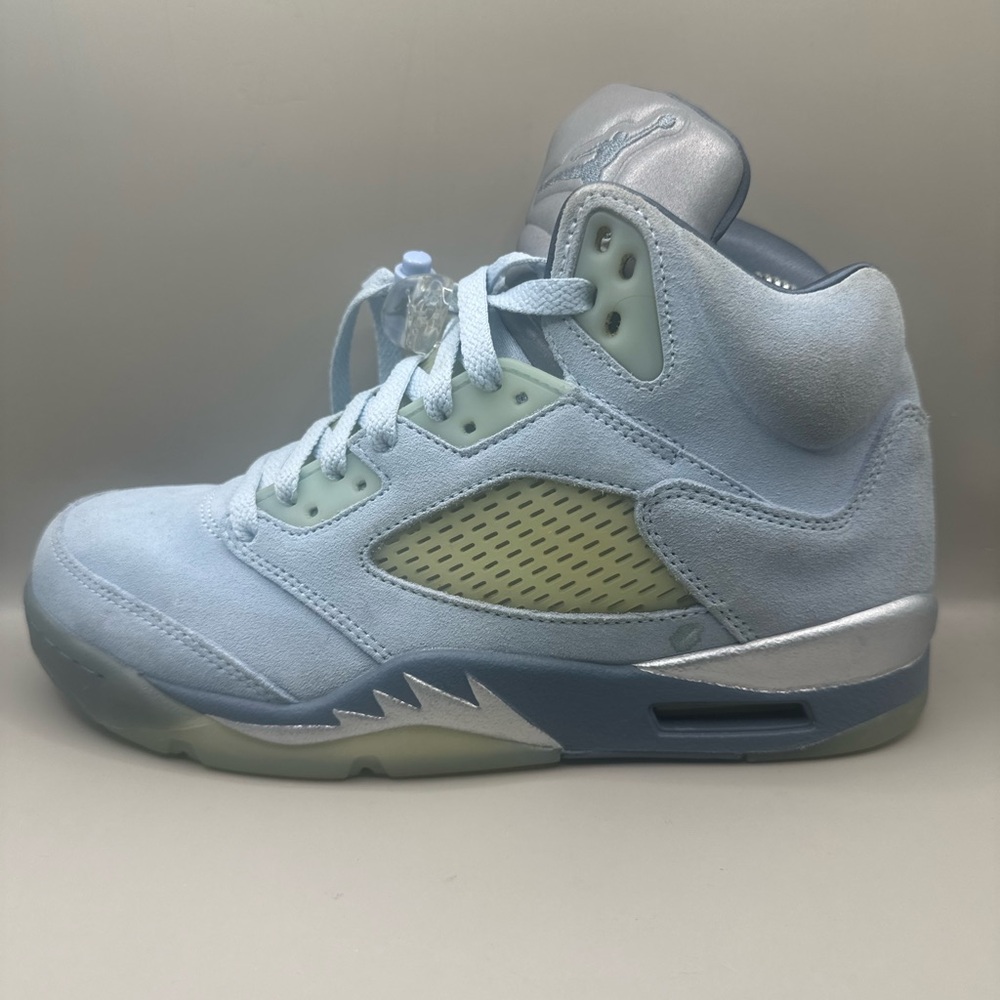 Jordan 5 Retro “Bluebird” Sz 10w/8.5 men.